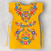 Mexikanisches handgemachtes Kleid mit Blumenstickerei