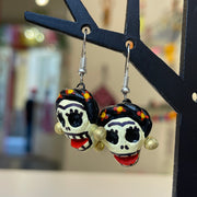 Boucles d'oreilles en argile "Frida calavera"