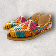 Huaraches (artisan footwear) Amalia model