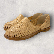 Huaraches (artisan footwear) model Daniela